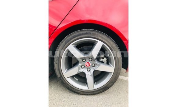 Acheter Import Voiture Jaguar XE Rouge à Import - Dubai, Iles Acheter Import Voiture Jaguar XE Rouge à Import - Dubai, Iles