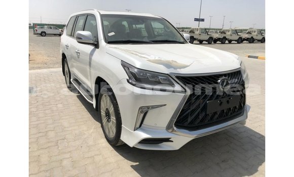 Acheter Import Voiture Lexus LX Blanc à Import - Dubai, Iles Acheter Import Voiture Lexus LX Blanc à Import - Dubai, Iles