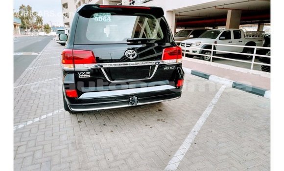 Acheter Import Voiture Toyota Land Cruiser Noir à Import - Dubai, Iles Acheter Import Voiture Toyota Land Cruiser Noir à Import - Dubai, Iles