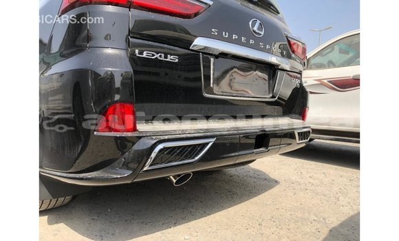 Acheter Import Voiture Lexus LX Noir à Import - Dubai, Iles Acheter Import Voiture Lexus LX Noir à Import - Dubai, Iles