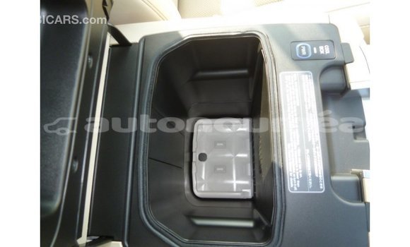 Acheter Import Voiture Toyota Land Cruiser Noir à Import - Dubai, Iles Acheter Import Voiture Toyota Land Cruiser Noir à Import - Dubai, Iles