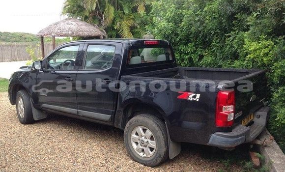 Buy Used Chevrolet Colorado Other Car in Voh in Nord