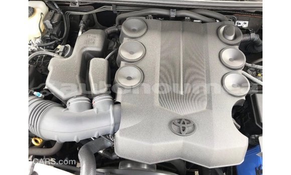 Acheter Import Voiture Toyota Land Cruiser Noir à Import - Dubai, Iles Acheter Import Voiture Toyota Land Cruiser Noir à Import - Dubai, Iles