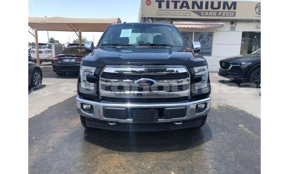 Acheter Import Voiture Ford Club Wagon Noir à Import - Dubai, Iles Acheter Import Voiture Ford Club Wagon Noir à Import - Dubai, Iles