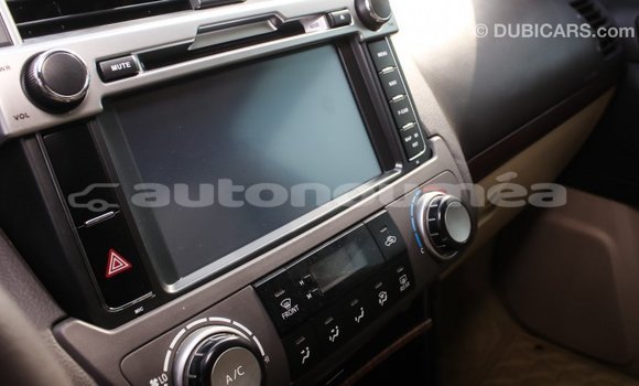 Acheter Import Voiture Toyota Prado Blanc à Import - Dubai, Iles Acheter Import Voiture Toyota Prado Blanc à Import - Dubai, Iles