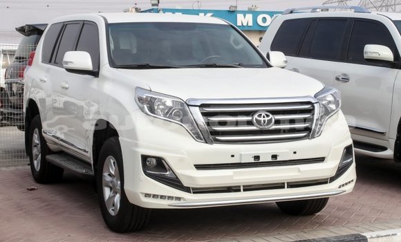 Acheter Import Voiture Toyota Prado Blanc à Import - Dubai, Iles Acheter Import Voiture Toyota Prado Blanc à Import - Dubai, Iles