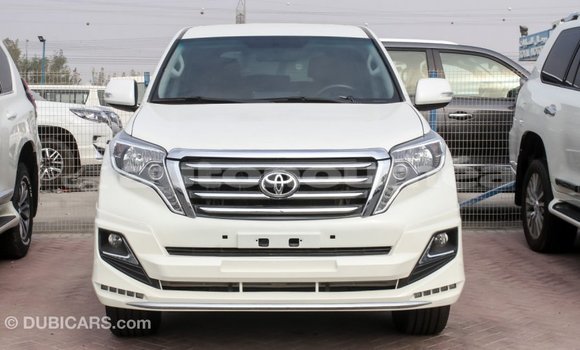 Acheter Import Voiture Toyota Prado Blanc à Import - Dubai, Iles Acheter Import Voiture Toyota Prado Blanc à Import - Dubai, Iles