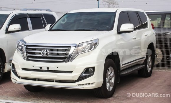Acheter Import Voiture Toyota Prado Blanc à Import - Dubai, Iles Acheter Import Voiture Toyota Prado Blanc à Import - Dubai, Iles