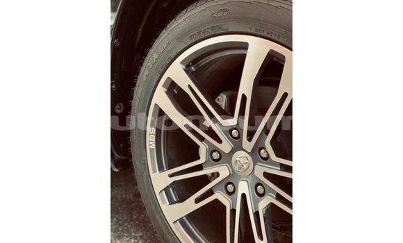 Acheter Import Voiture Toyota Land Cruiser Noir à Import - Dubai, Iles Acheter Import Voiture Toyota Land Cruiser Noir à Import - Dubai, Iles