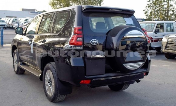 Acheter Import Voiture Toyota Land Cruiser Noir à Import - Dubai, Iles Acheter Import Voiture Toyota Land Cruiser Noir à Import - Dubai, Iles