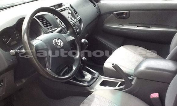 Buy Used Toyota Hilux Silver Car in Noumea in Sud Buy Used Toyota Hilux Silver Car in Noumea in Sud
