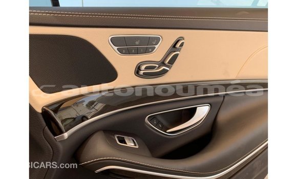 Acheter Import Voiture Mercedes-Benz 190 Blanc à Import - Dubai, Iles Acheter Import Voiture Mercedes-Benz 190 Blanc à Import - Dubai, Iles