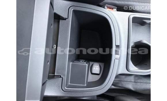 Acheter Import Voiture Mercedes-Benz 250 Rouge à Import - Dubai, Iles Acheter Import Voiture Mercedes-Benz 250 Rouge à Import - Dubai, Iles