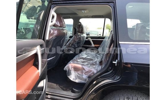 Acheter Import Voiture Toyota Land Cruiser Noir à Import - Dubai, Iles Acheter Import Voiture Toyota Land Cruiser Noir à Import - Dubai, Iles