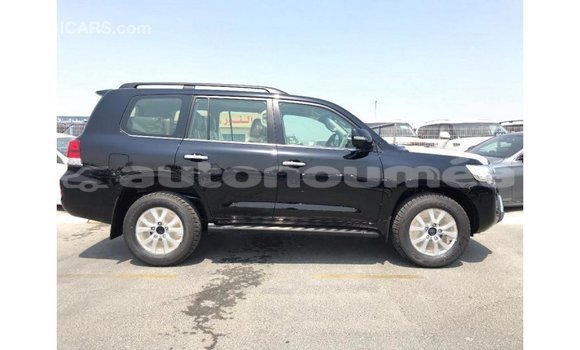 Acheter Import Voiture Toyota Land Cruiser Noir à Import - Dubai, Iles Acheter Import Voiture Toyota Land Cruiser Noir à Import - Dubai, Iles