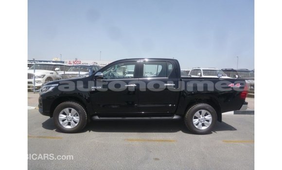 Acheter Import Voiture Toyota Hilux Noir à Import - Dubai, Iles Acheter Import Voiture Toyota Hilux Noir à Import - Dubai, Iles