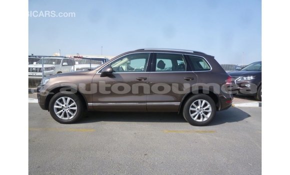Acheter Import Voiture Volkswagen Touareg Marron à Import - Dubai, Iles Acheter Import Voiture Volkswagen Touareg Marron à Import - Dubai, Iles