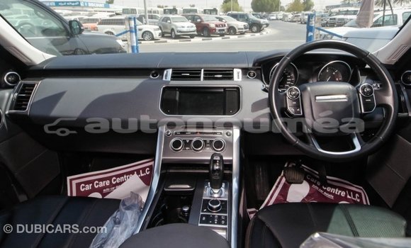 Acheter Import Voiture Land Rover Range Rover Noir à Import - Dubai, Iles Acheter Import Voiture Land Rover Range Rover Noir à Import - Dubai, Iles
