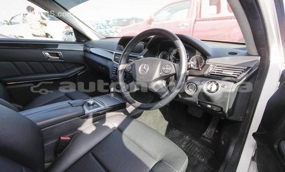 Acheter Import Voiture Mercedes-Benz 200 Blanc à Import - Dubai, Iles Acheter Import Voiture Mercedes-Benz 200 Blanc à Import - Dubai, Iles