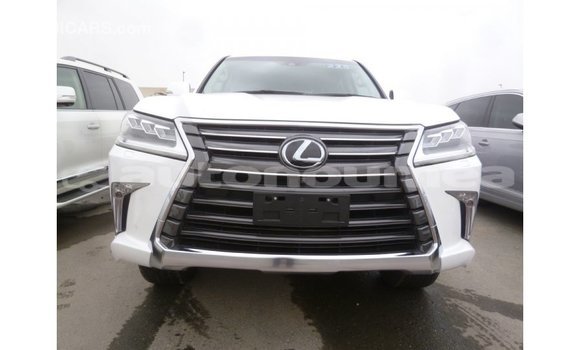 Acheter Import Voiture Lexus LX Blanc à Import - Dubai, Iles Acheter Import Voiture Lexus LX Blanc à Import - Dubai, Iles