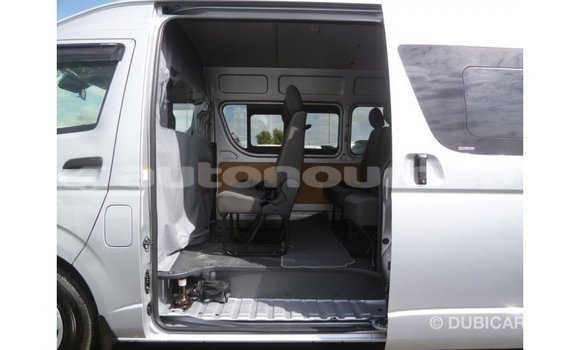 Acheter Import Voiture Toyota Hiace Autre à Import - Dubai, Iles Acheter Import Voiture Toyota Hiace Autre à Import - Dubai, Iles