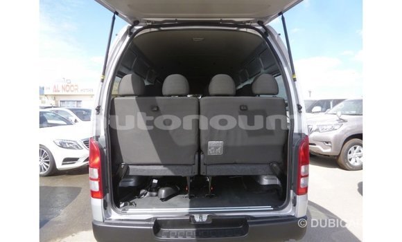 Acheter Import Voiture Toyota Hiace Autre à Import - Dubai, Iles Acheter Import Voiture Toyota Hiace Autre à Import - Dubai, Iles