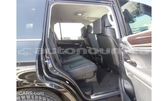 Acheter Import Voiture Lexus LX Noir à Import - Dubai, Iles Acheter Import Voiture Lexus LX Noir à Import - Dubai, Iles