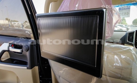 Acheter Import Voiture Toyota Land Cruiser Noir à Import - Dubai, Iles Acheter Import Voiture Toyota Land Cruiser Noir à Import - Dubai, Iles