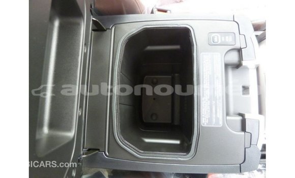 Acheter Import Voiture Toyota Land Cruiser Marron à Import - Dubai, Iles Acheter Import Voiture Toyota Land Cruiser Marron à Import - Dubai, Iles