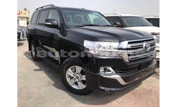 Buy Import Toyota Land Cruiser Black Car in Import - Dubai in Iles Buy Import Toyota Land Cruiser Black Car in Import - Dubai in Iles