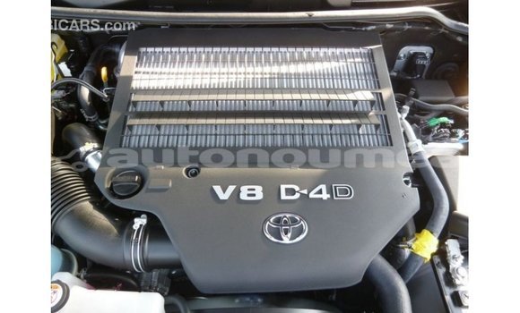 Acheter Import Voiture Toyota Land Cruiser Noir à Import - Dubai, Iles Acheter Import Voiture Toyota Land Cruiser Noir à Import - Dubai, Iles