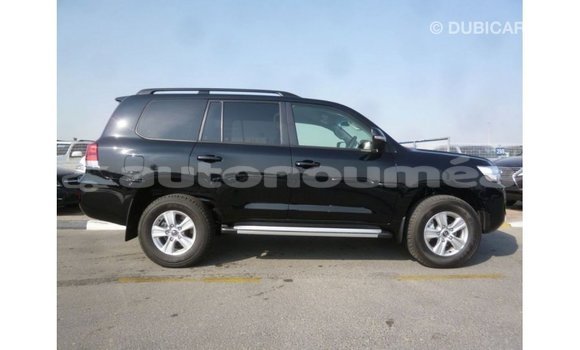 Acheter Import Voiture Toyota Land Cruiser Noir à Import - Dubai, Iles Acheter Import Voiture Toyota Land Cruiser Noir à Import - Dubai, Iles