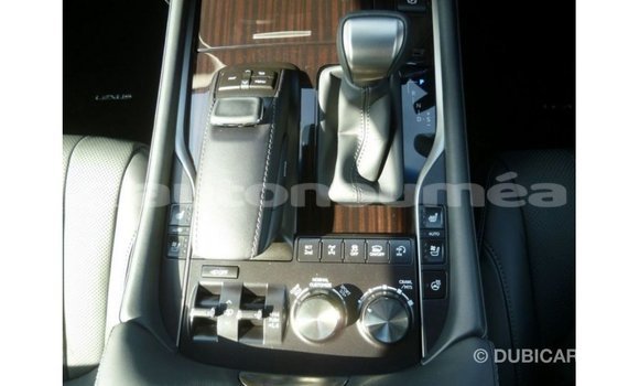 Acheter Import Voiture Lexus LX Noir à Import - Dubai, Iles Acheter Import Voiture Lexus LX Noir à Import - Dubai, Iles