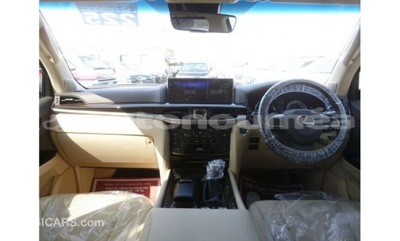 Acheter Import Voiture Lexus LX Noir à Import - Dubai, Iles Acheter Import Voiture Lexus LX Noir à Import - Dubai, Iles