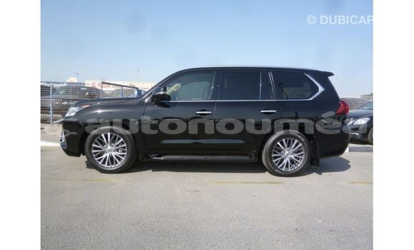 Acheter Import Voiture Lexus LX Noir à Import - Dubai, Iles Acheter Import Voiture Lexus LX Noir à Import - Dubai, Iles