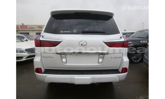 Acheter Import Voiture Lexus LX Blanc à Import - Dubai, Iles Acheter Import Voiture Lexus LX Blanc à Import - Dubai, Iles