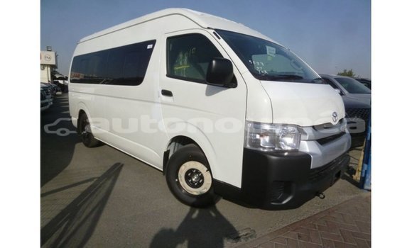 Acheter Import Voiture Toyota Hiace Blanc à Import - Dubai, Iles Acheter Import Voiture Toyota Hiace Blanc à Import - Dubai, Iles