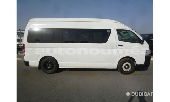 Acheter Import Voiture Toyota Hiace Blanc à Import - Dubai, Iles Acheter Import Voiture Toyota Hiace Blanc à Import - Dubai, Iles