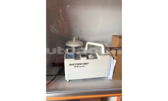 Acheter Import Voiture Toyota Hiace Blanc à Import - Dubai, Iles Acheter Import Voiture Toyota Hiace Blanc à Import - Dubai, Iles