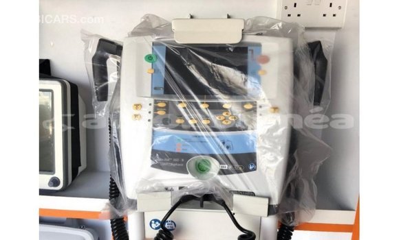 Acheter Import Voiture Toyota Hiace Blanc à Import - Dubai, Iles Acheter Import Voiture Toyota Hiace Blanc à Import - Dubai, Iles