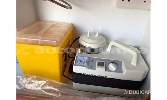 Acheter Import Voiture Toyota Hiace Blanc à Import - Dubai, Iles Acheter Import Voiture Toyota Hiace Blanc à Import - Dubai, Iles