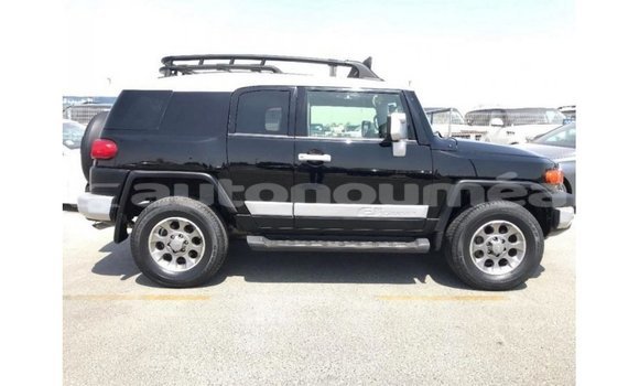 Acheter Import Voiture Toyota FJ Cruiser Noir à Import - Dubai, Iles Acheter Import Voiture Toyota FJ Cruiser Noir à Import - Dubai, Iles