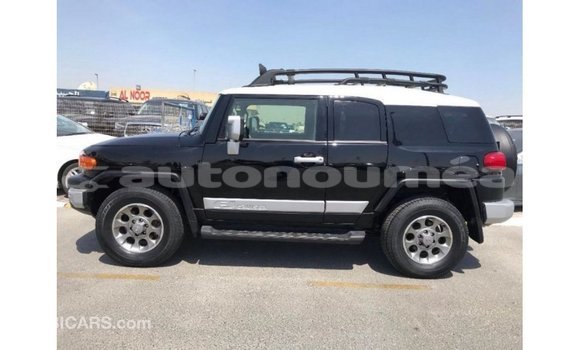 Acheter Import Voiture Toyota FJ Cruiser Noir à Import - Dubai, Iles Acheter Import Voiture Toyota FJ Cruiser Noir à Import - Dubai, Iles