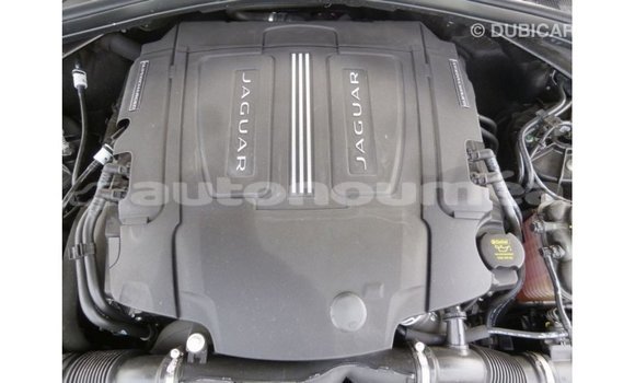 Acheter Import Voiture Jaguar F-Pace Noir à Import - Dubai, Iles Acheter Import Voiture Jaguar F-Pace Noir à Import - Dubai, Iles