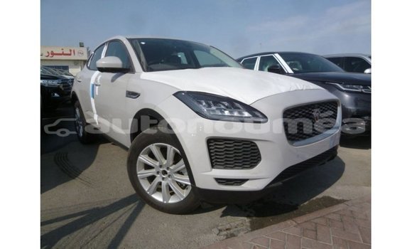 Acheter Import Voiture Jaguar E-Pace Blanc à Import - Dubai, Iles Acheter Import Voiture Jaguar E-Pace Blanc à Import - Dubai, Iles