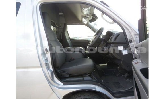 Acheter Import Voiture Toyota Hiace Autre à Import - Dubai, Iles Acheter Import Voiture Toyota Hiace Autre à Import - Dubai, Iles