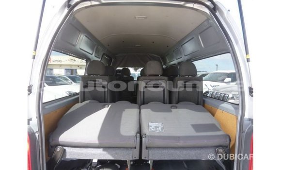 Acheter Import Voiture Toyota Hiace Autre à Import - Dubai, Iles Acheter Import Voiture Toyota Hiace Autre à Import - Dubai, Iles