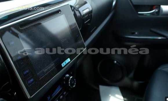 Acheter Import Voiture Toyota Hilux Autre à Import - Dubai, Iles Acheter Import Voiture Toyota Hilux Autre à Import - Dubai, Iles