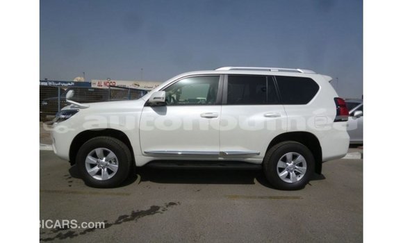 Buy Import Toyota Prado White Car in Import - Dubai in Iles Buy Import Toyota Prado White Car in Import - Dubai in Iles