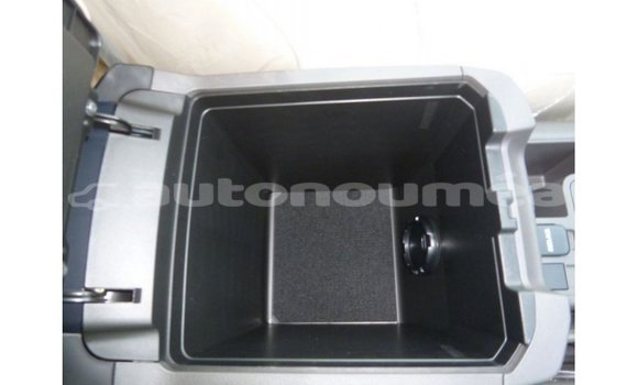 Buy Import Toyota Prado White Car in Import - Dubai in Iles Buy Import Toyota Prado White Car in Import - Dubai in Iles